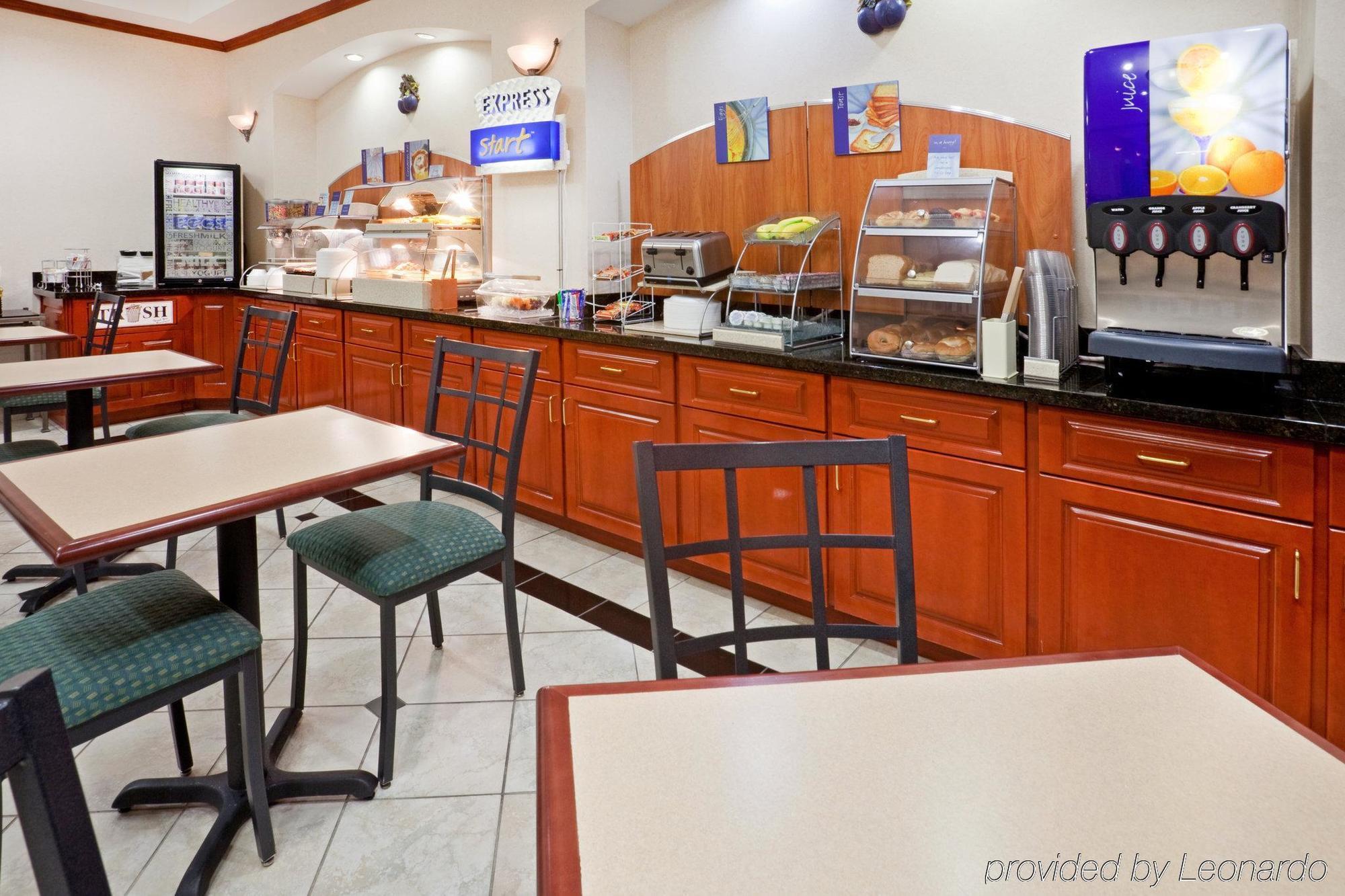 Holiday Inn Express Hotel & Suites Dallas - Grand Prairie I-20 By Ihg Екстер'єр фото