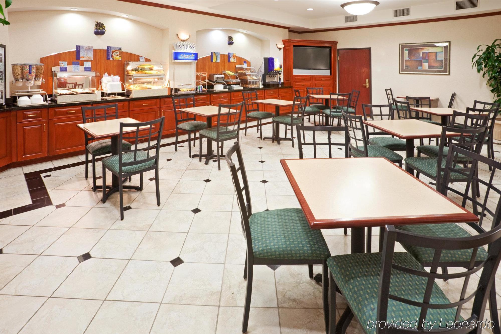 Holiday Inn Express Hotel & Suites Dallas - Grand Prairie I-20 By Ihg Екстер'єр фото