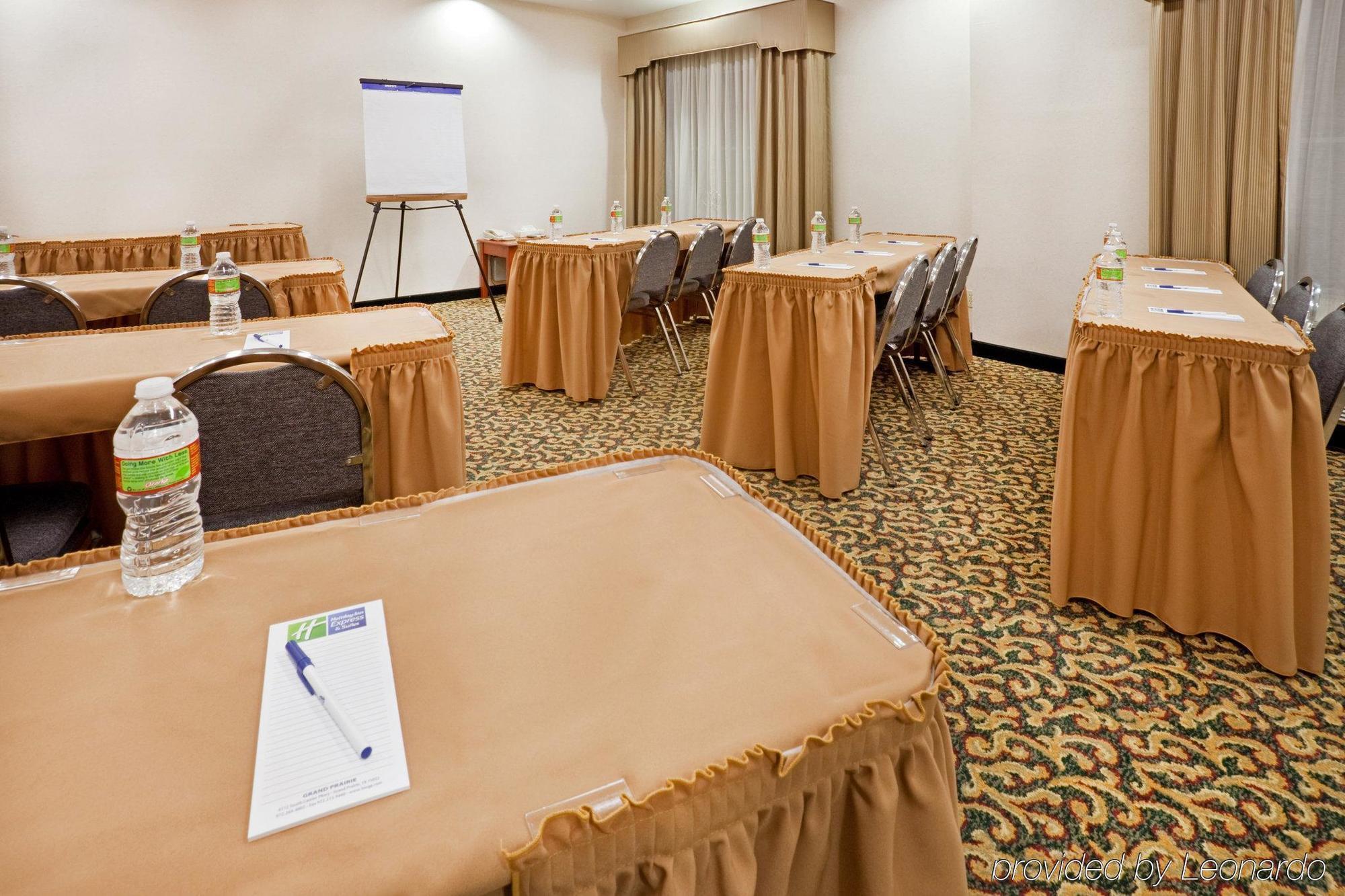 Holiday Inn Express Hotel & Suites Dallas - Grand Prairie I-20 By Ihg Зручності фото