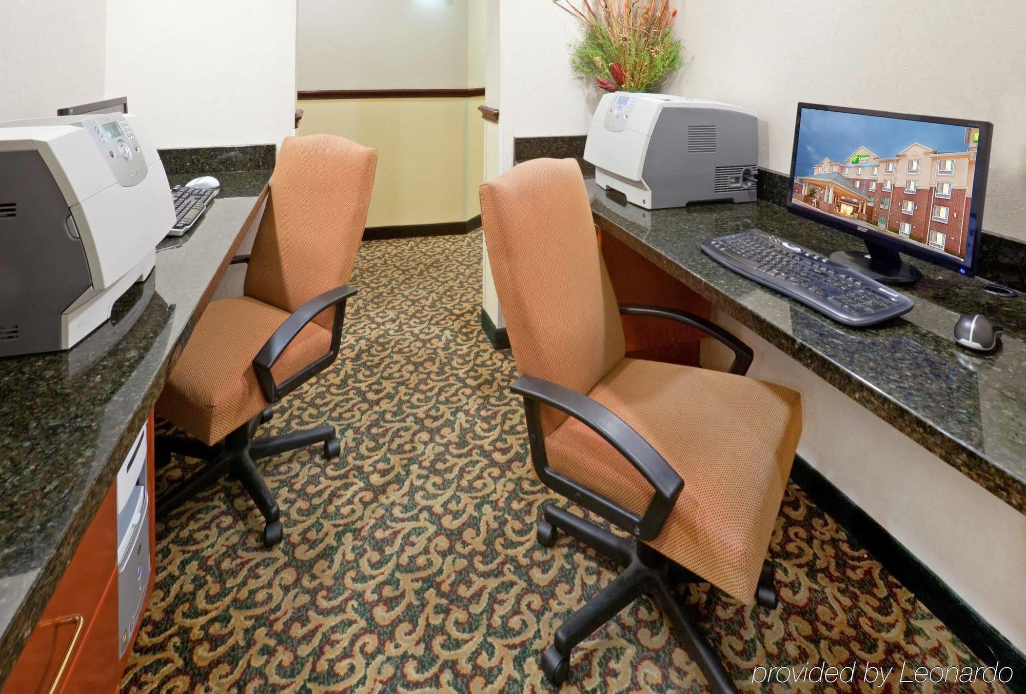 Holiday Inn Express Hotel & Suites Dallas - Grand Prairie I-20 By Ihg Зручності фото