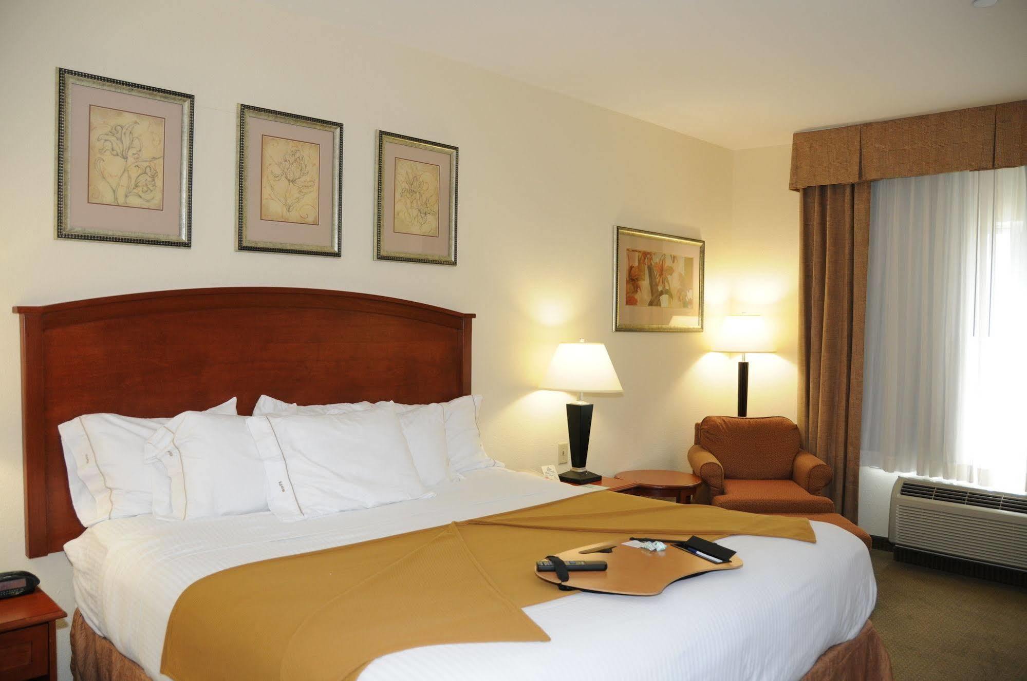 Holiday Inn Express Hotel & Suites Dallas - Grand Prairie I-20 By Ihg Екстер'єр фото